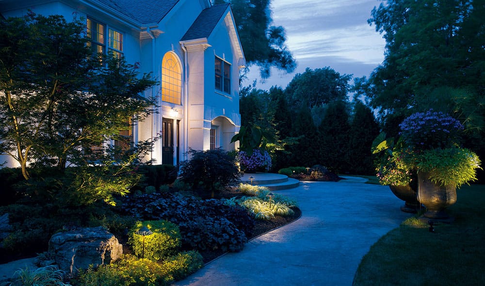 Kichler_Landscape_Front_Walk